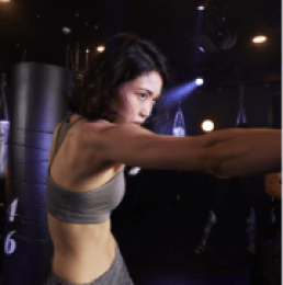 暗闇キックボクシング