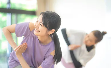 ホットヨガとは?ヨガと効果が違うの?ホットヨガスタジオのトレーナーが徹底解説